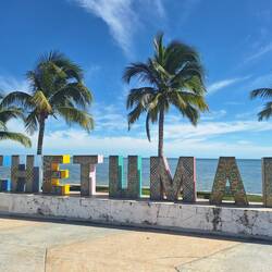 Letters along the beautiful and well-maintained malecón.