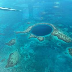 Flight over the Great Blue Hole!