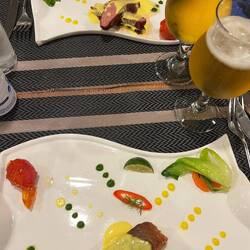 Juste quelques photos pour vous montrer nos plats sur le bateau