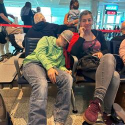 Tja irgendwann fordert der Körper seinen Schlaf ein... 😆