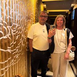 Für das Abendessen und die Rooftop Bar fertig gemacht