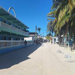 Main Street (actually Avenida Hicaco)