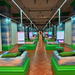 die älteste Bibliothek Australiens, State Library Victoria, Raum für Präsentation von Videos