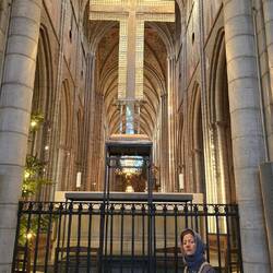 Die Frau sah so echt aus...hat ewig gedauert bis ich gecheckt habe, dass es eine Figur ist