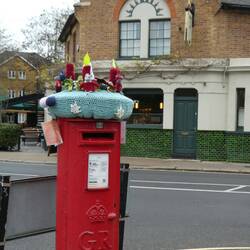 Xmas themed yarn bombing