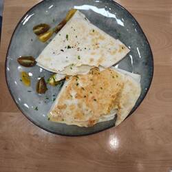 unsere Snacks im Café: Quesadillas für Katrin