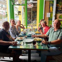 Hans, Tessa, Babette, Ellen, Monika und Heinz