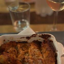 Köstliche Lasagne und Prosecco