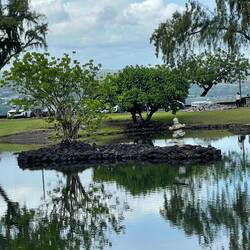 Inseln im Wasser: Verweisen auf die „Inseln der Unsterblichen“ aus der japanischen Tradition
