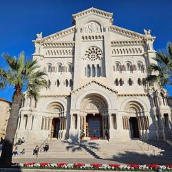 Die Kathedrale Notre-Dame-Immaculée in Monaco-Ville ist die Hauptkirche des Fürstentums Monaco.