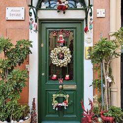 Auch hier ist noch festlich von Weihnachten dekoriert.