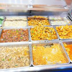 Ich hab dann hier am Buffet zugegriffen, da konnte ich ein bisschen was identifizieren