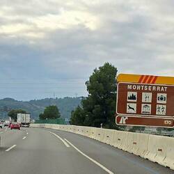 ... wir passieren Barcelona