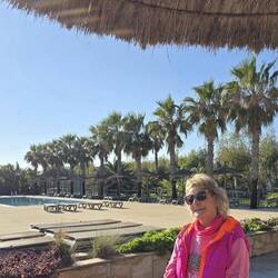 Toller Platz mit gaaanz vielen Palmen 🌴 🌴 🌴 🌴 🌴