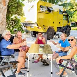 Das Wiedersehen bzw. Kennenlernen wird gebührend gefeiert 🥳
