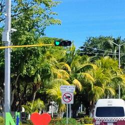 Hier haben sogar die Ampeln ein Herz ❤️💛💚