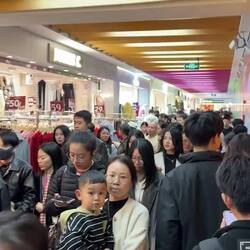 ... und so unter den Straßen ... 🙈