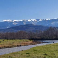 Nach einigem Regen hüllt die Bergwelt sich zunehmend in Schnee