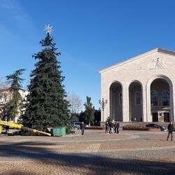 Osurgeti wird ebenfalls weihnachtlich geschmückt.