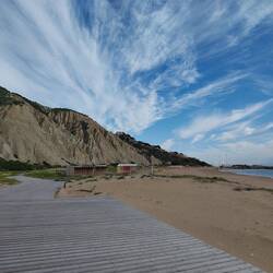 Spektakuläre Löss-Landschaft in der Bucht von Marianello