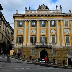 Palazzo Medolago Albani.