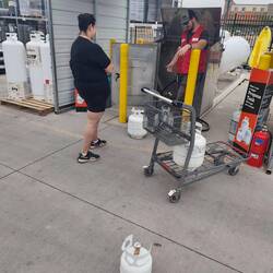 Gasfüll ---- wir waren die letzten Kunden vor closedown