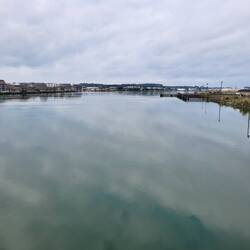 L' Adour kurz vor der Mündung in den Atlantik.