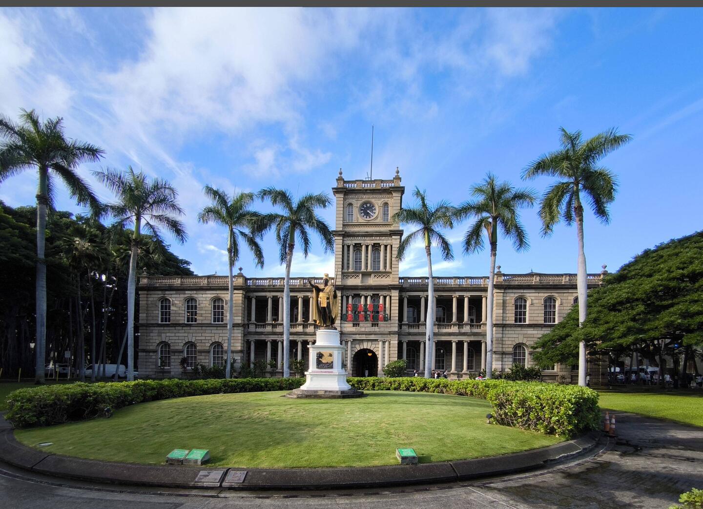 König Kamehameha vor dem ehemaligen Regierungspalast