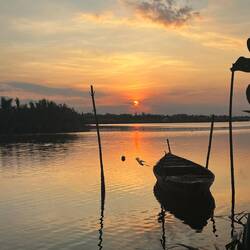 Bon c'était pas la mer + le coucher de soleil mais on a vu ça en se baladant en vélo : magnifique