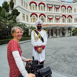 Raffles Hotel and smart doorman (we didn't manage to actually get to the front doors)