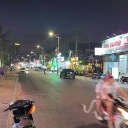 Et notre rue de nuit