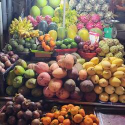 Stand de fruits tous les 10 mètres 🍀
