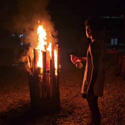 Bißchen nachhelfen.