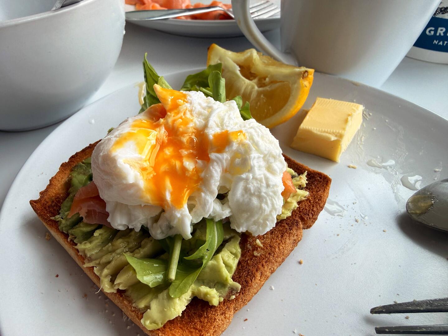 Wunderbares Frühstück daheim in der Wohnung🤩