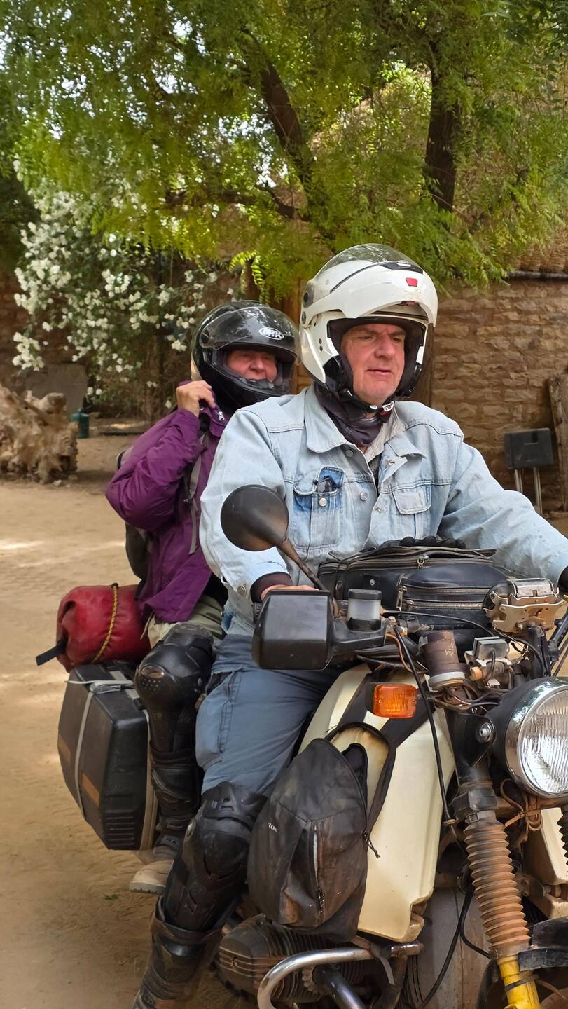 Christian and his wife Gerti fill us in on Senegal tips. They have been driving this old BMW for yea