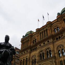 Queen Victoria and her building!