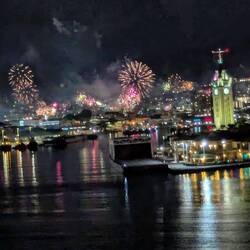 Feuerwerk vom Schiff aus