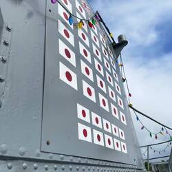 36 abgeschossene Schiffe. Für jedes eine Plakette