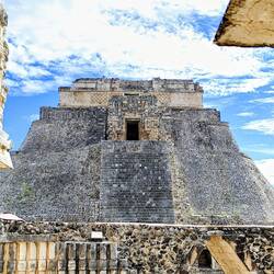 Von dieser Ansicht werden die Tempel deutlich