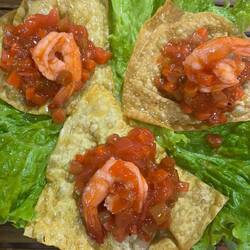 Les Wonton spécialité de Hoi an pas terrible, on sent plus la tomate que la viande à l'intérieur