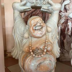 Une Bouddha en marbre