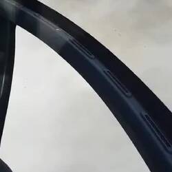 Der Schatten unseres Helikopters im Regenbogen