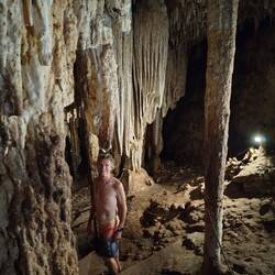 Die dritte ist wie eine Tropfsteinhöhle ... mit Lichtschalter ...