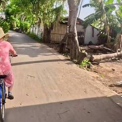 Screen shot from the bike ride video. Check out the kid on the right 😳