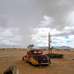 Regenschauer hinterm Beetle