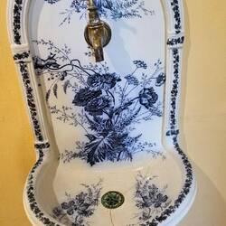 "Alles noch so wie es mal war", sogar das alte Badezimmer gibt es noch.