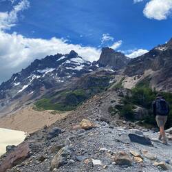 Wir versuchen noch einen besseren Blick auf den Gletscher zu erhaschen