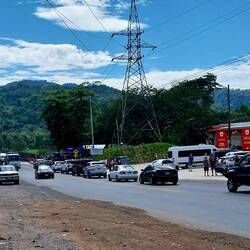 Stau bei der Krokodilbrücke