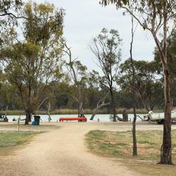 Kanu und Zeltplätze o. Storm