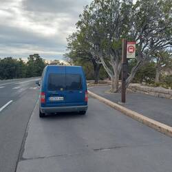 Im Sommer bis Ende September Transport nur per Shuttle Bus.